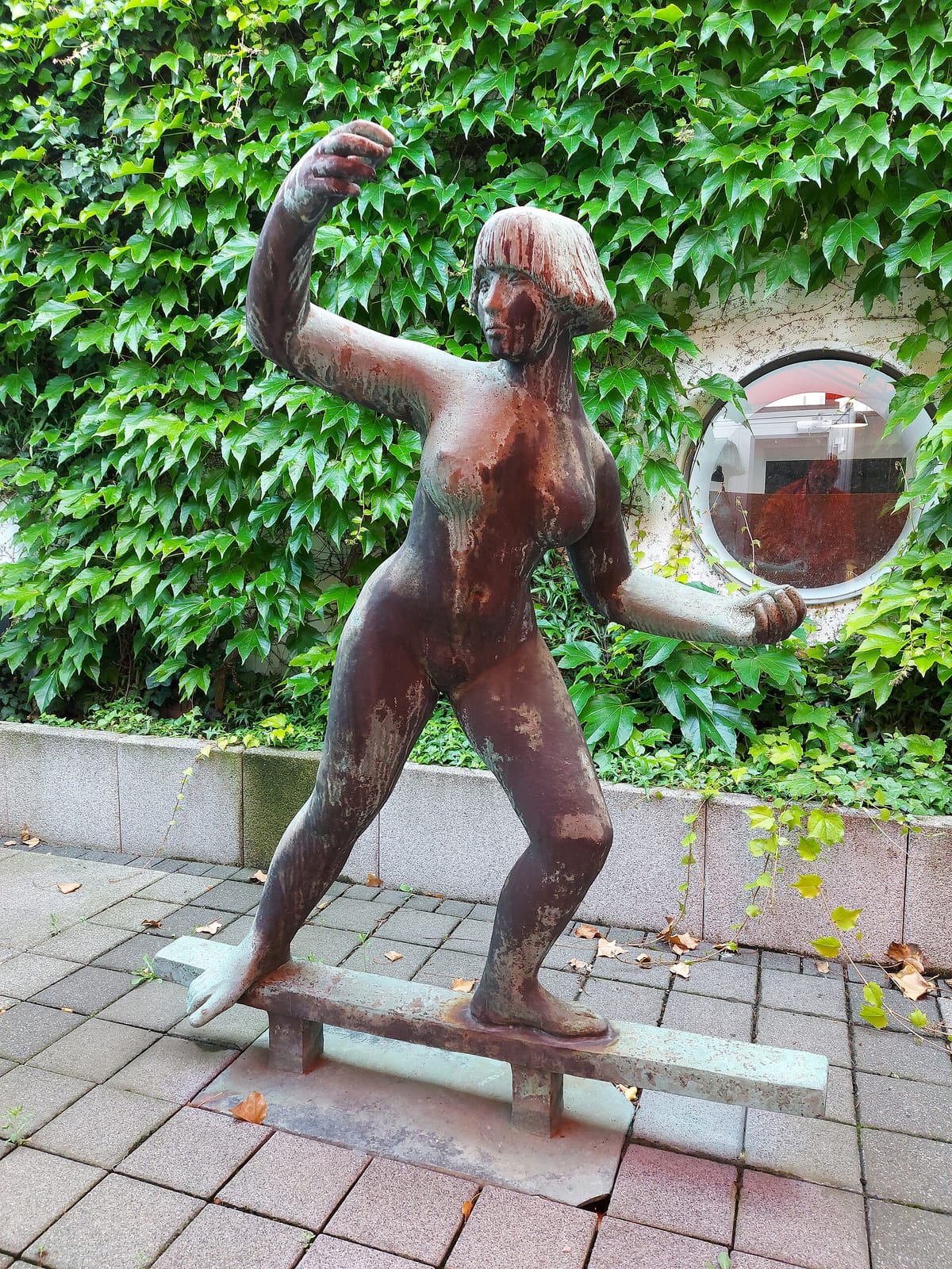 Augustobar