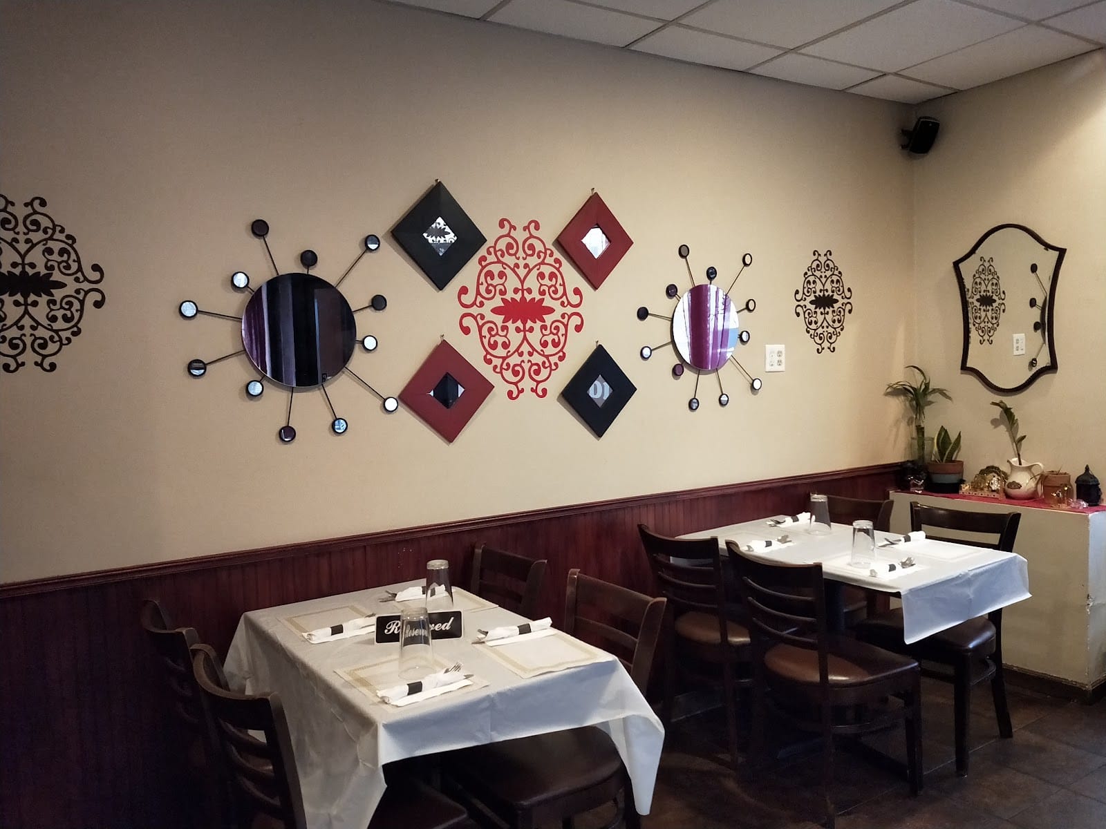 Delhi Garden Indian Restaurant