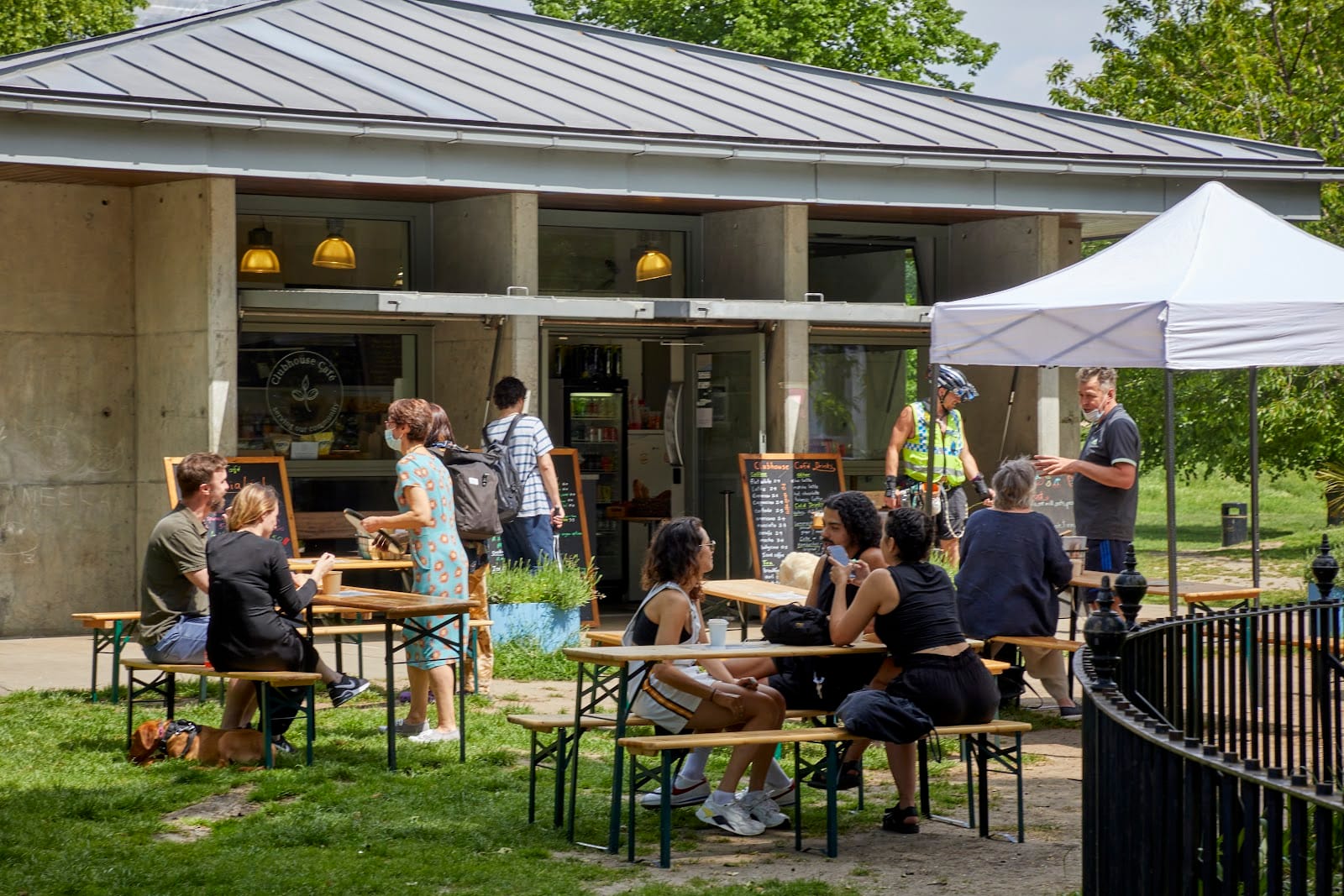 Clubhouse Cafe