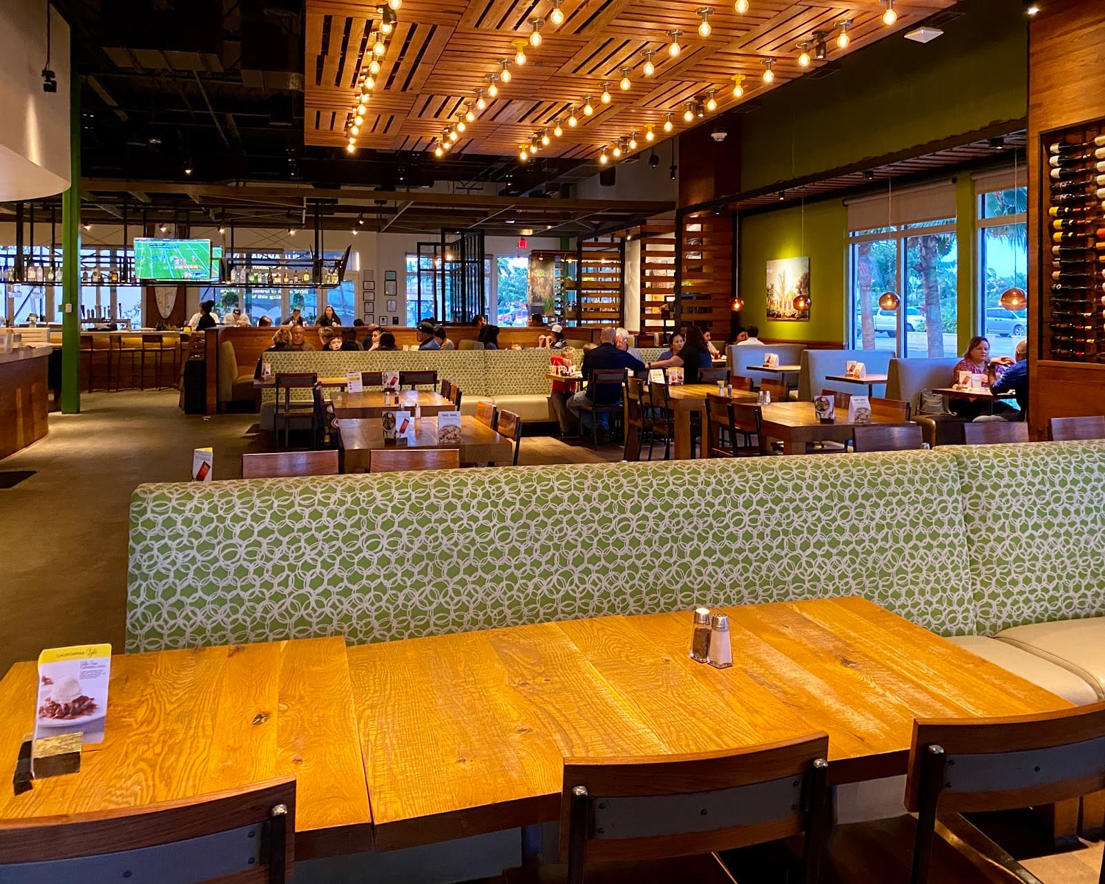 California Pizza Kitchen at Ka Makana Ali’i