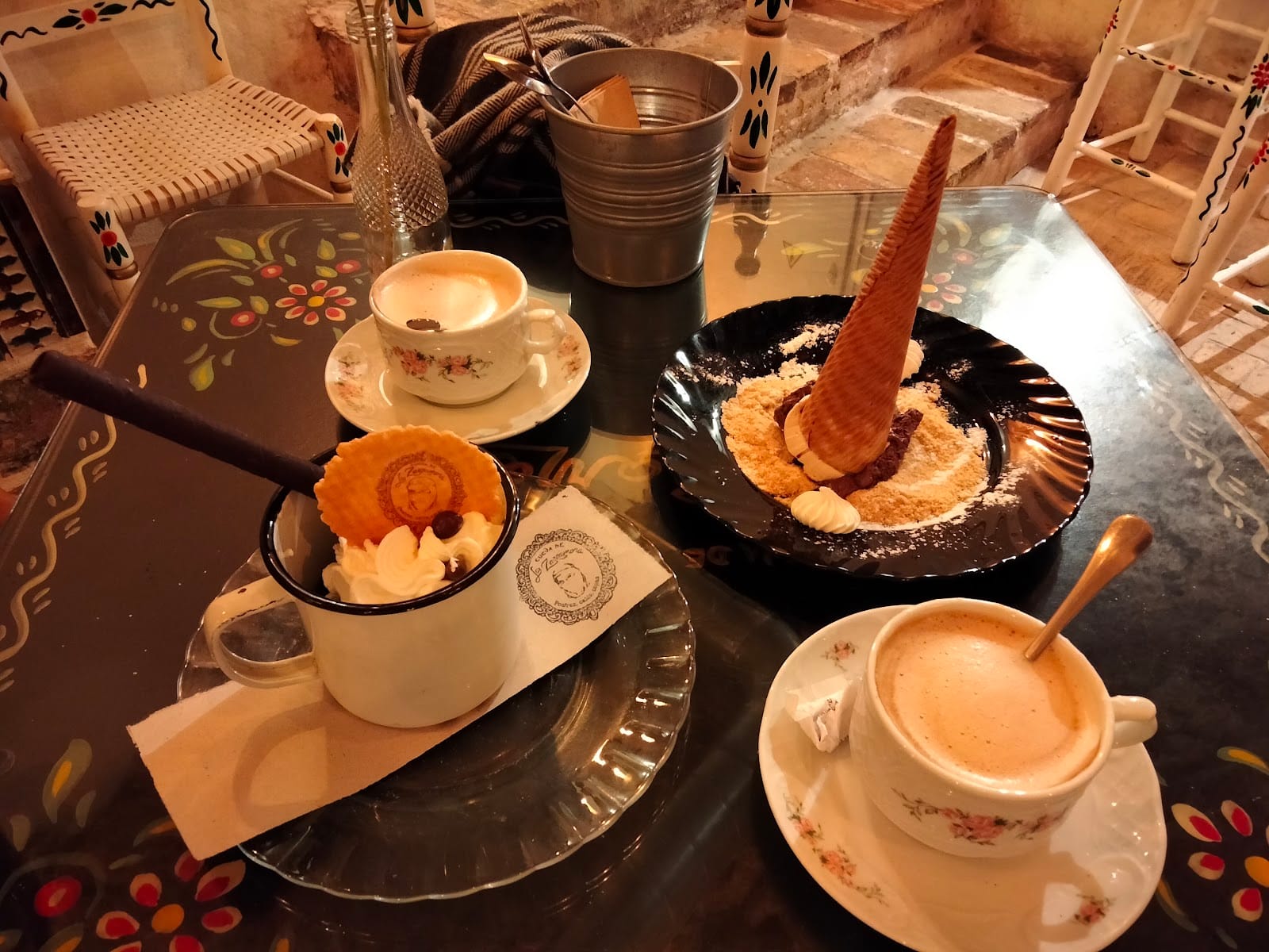 Cafetería Cueva de la Zarzamora