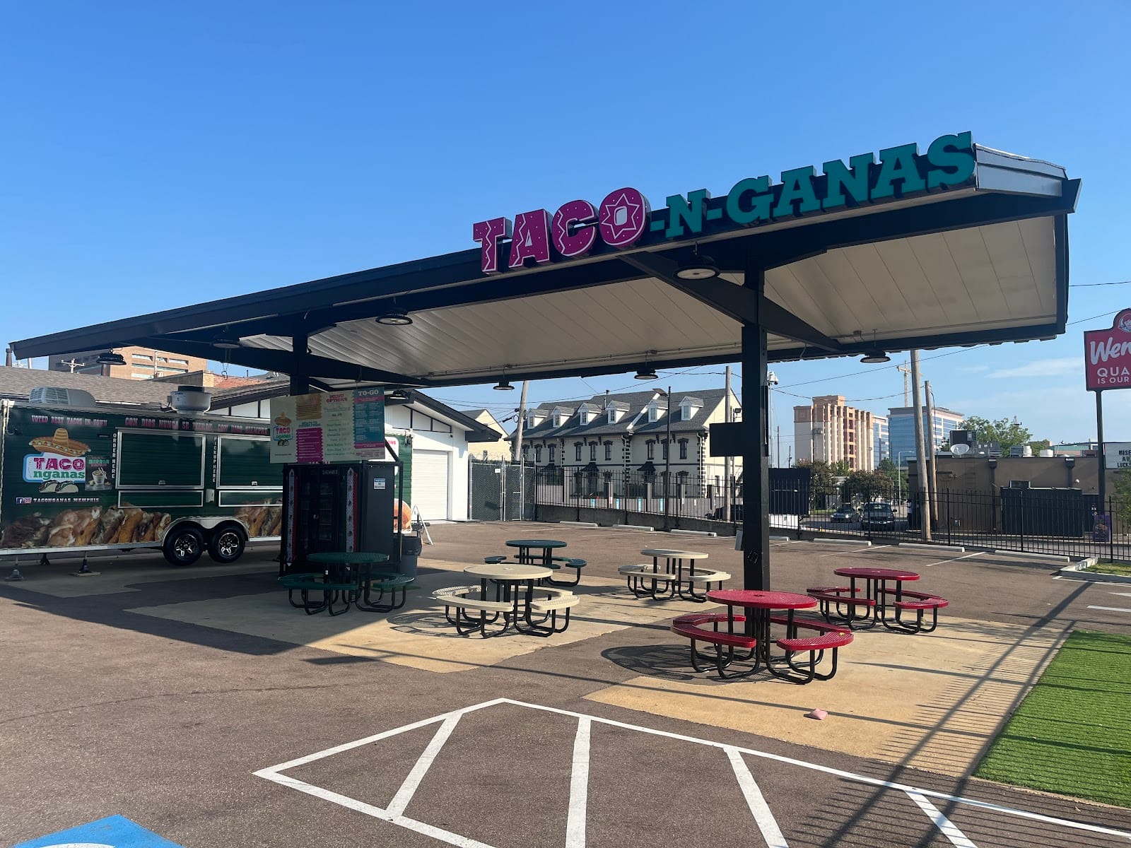 Taco-N-Ganas