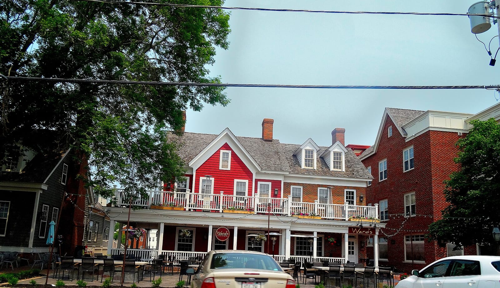 Revere's Wells Street Tavern