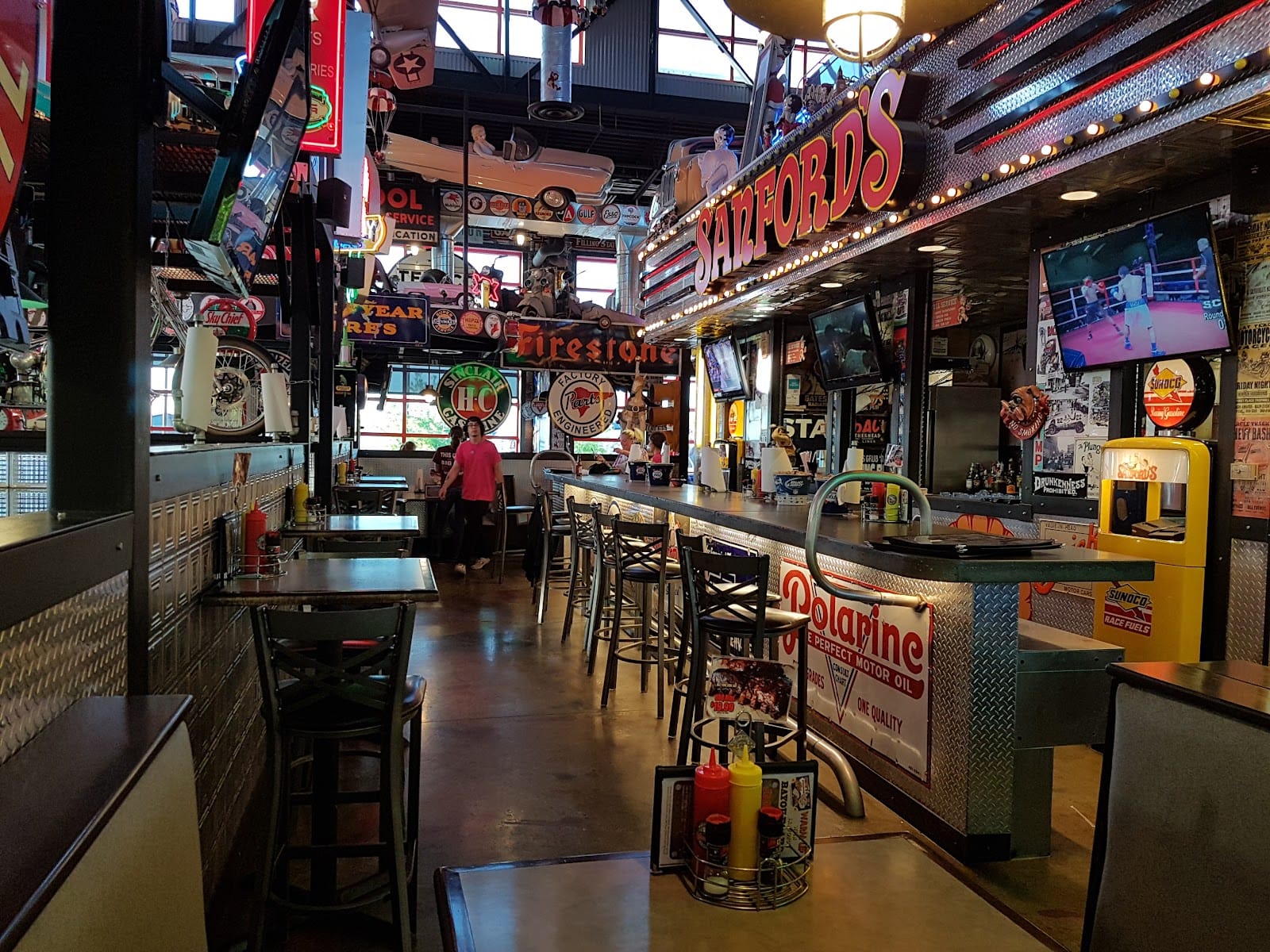 Sanford's Grub & Pub