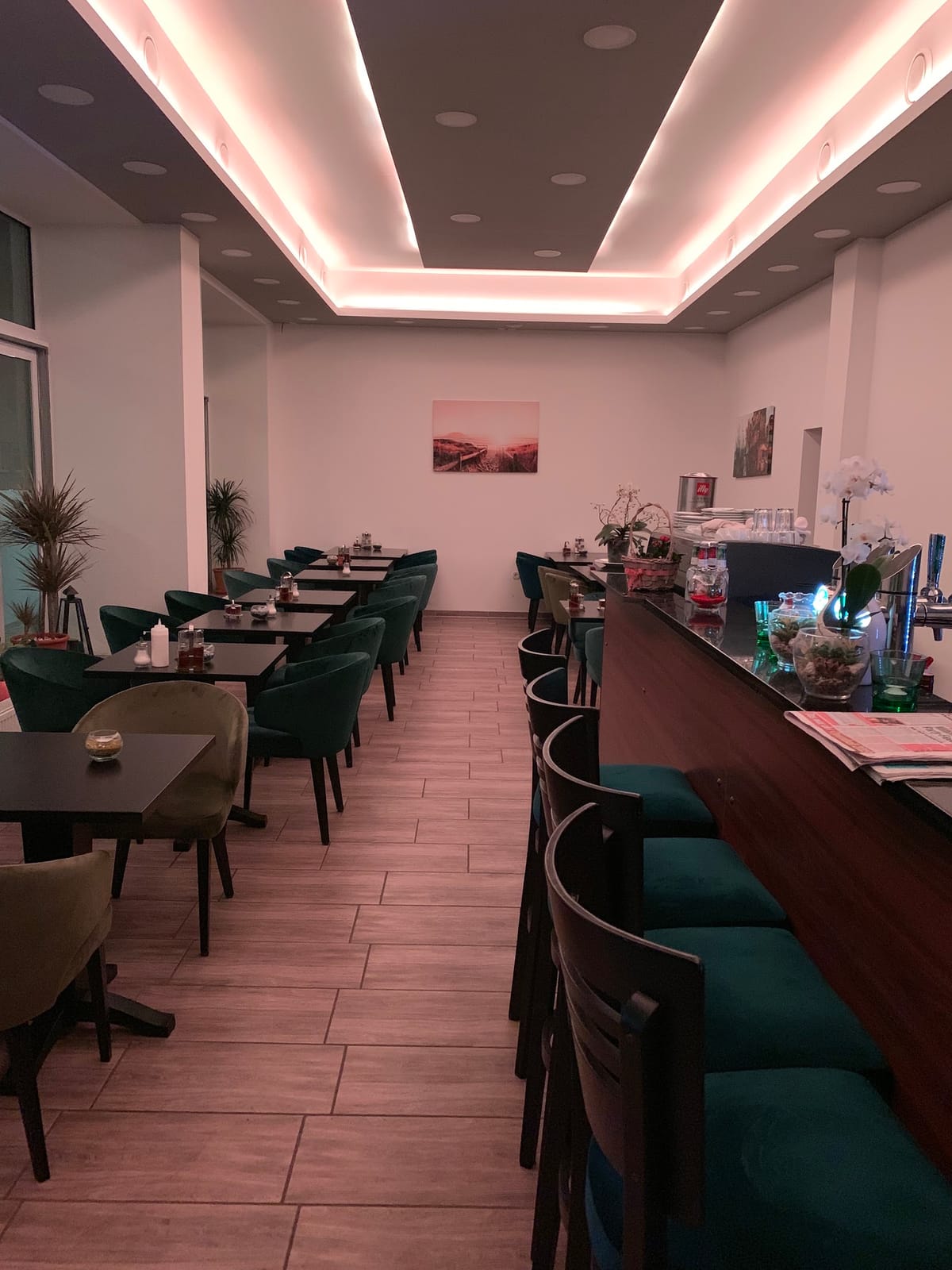 Naz Restaurant
